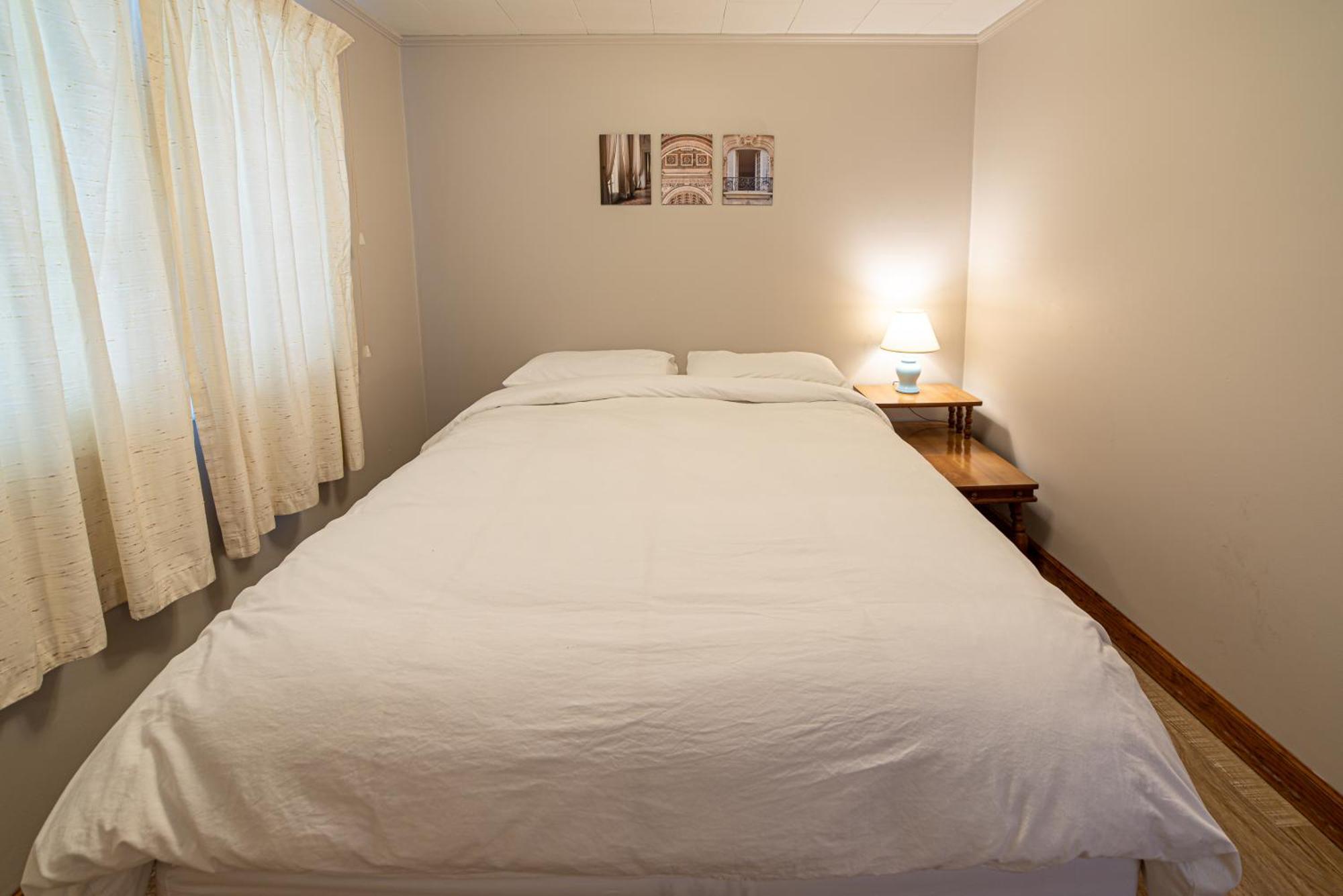 Star Gate Motel Indian River Bilik gambar