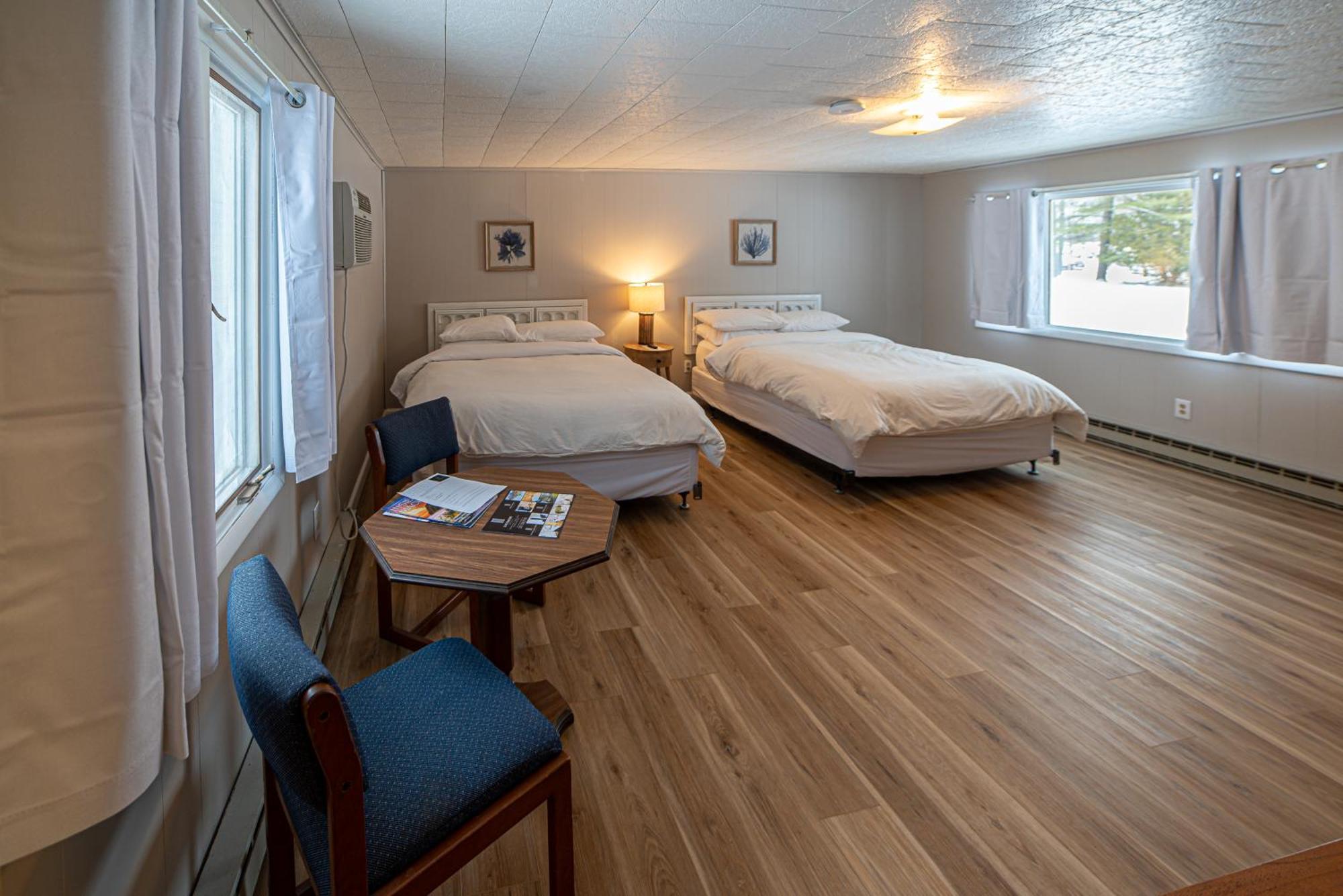 Star Gate Motel Indian River Bilik gambar