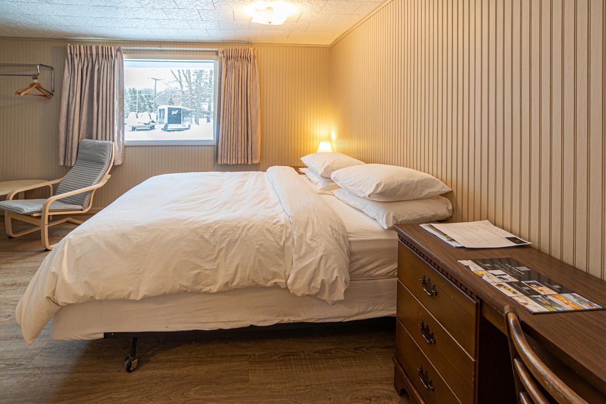 Star Gate Motel Indian River Bilik gambar